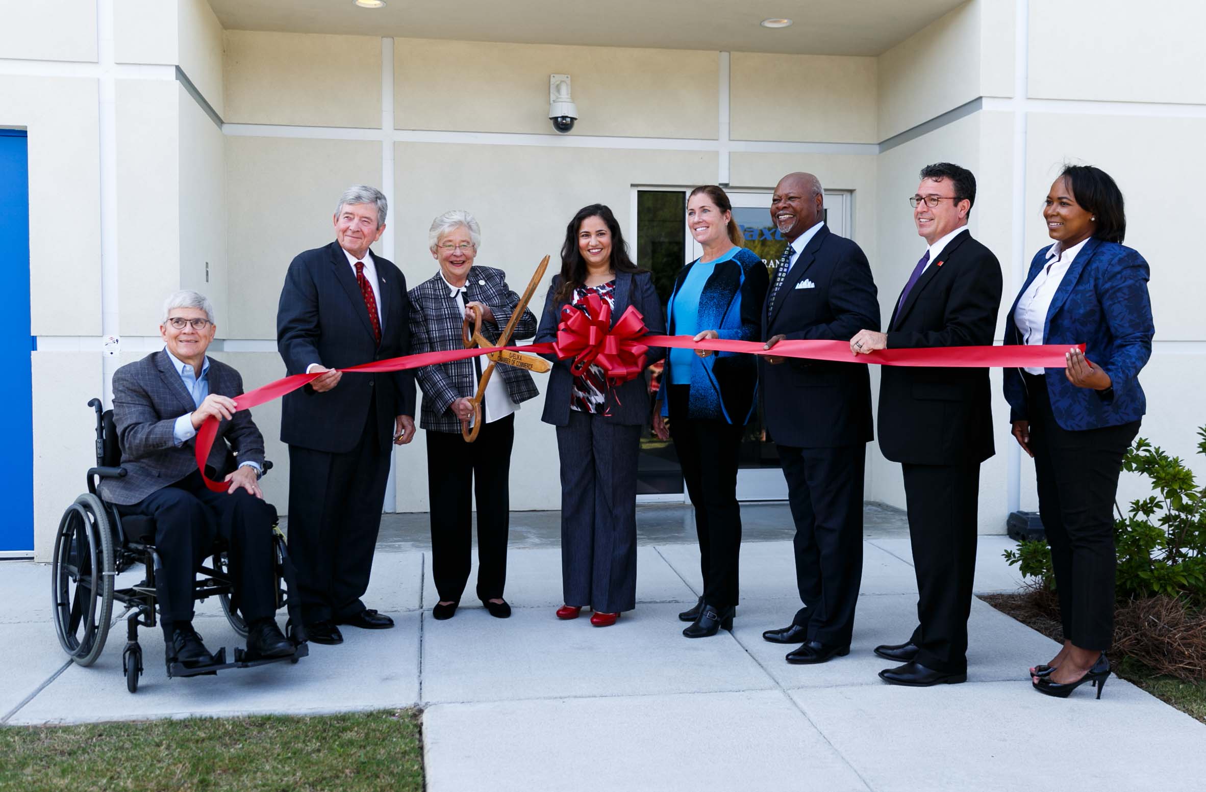 Governor Ivey Celebrates Expansion at Baxter Opelika Facility