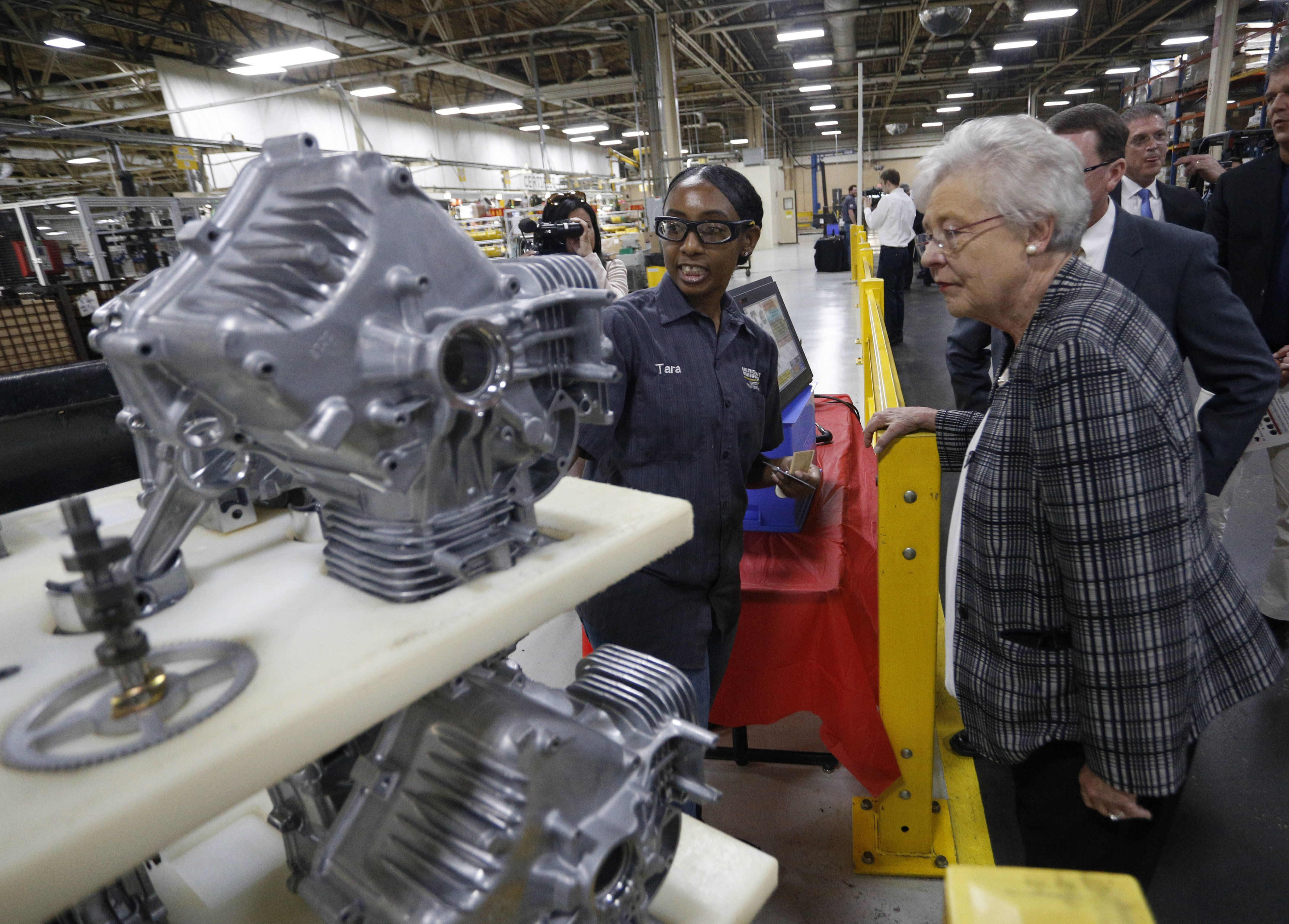 Governor Ivey Welcomes 50 New Jobs at Briggs & Stratton’s Auburn Facility
