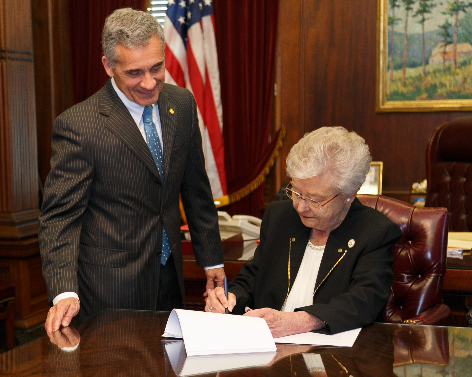 Governor Ivey Signs Middle-Class Tax Cut Bill