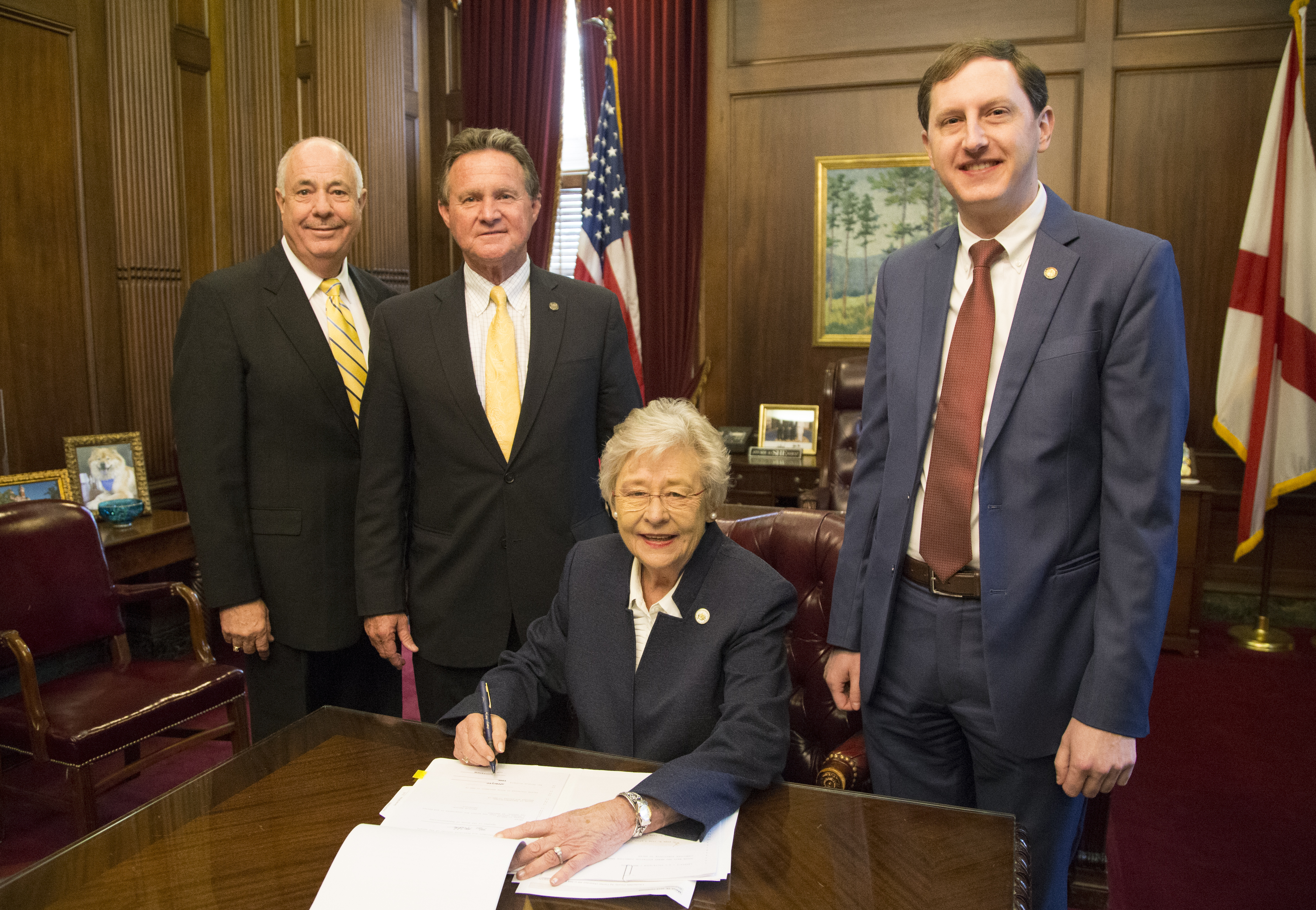 Governor Ivey Signs Alabama Broadband Accessibility Act