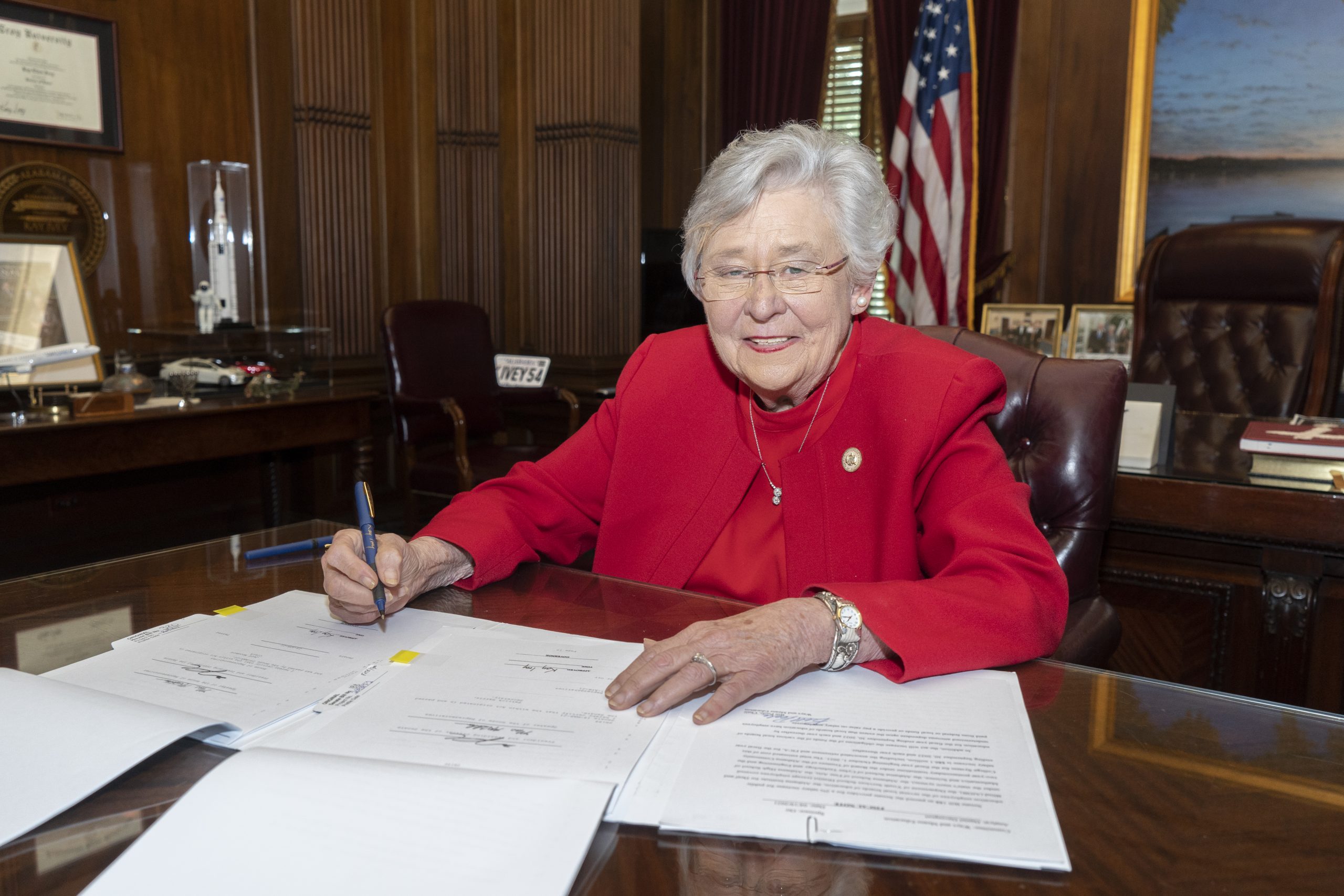 Governor Ivey Makes Pay Raises for Teachers and State Employees Official, Signs Senate Bill 188, House Bill 320 into Law