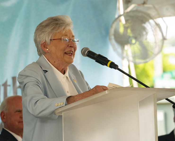 Governor Ivey Continues Advancing Broadband Access Across State Awards 266 Million To Alabama 
