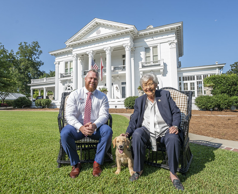 Service Dog Ivey Meets her Namesake