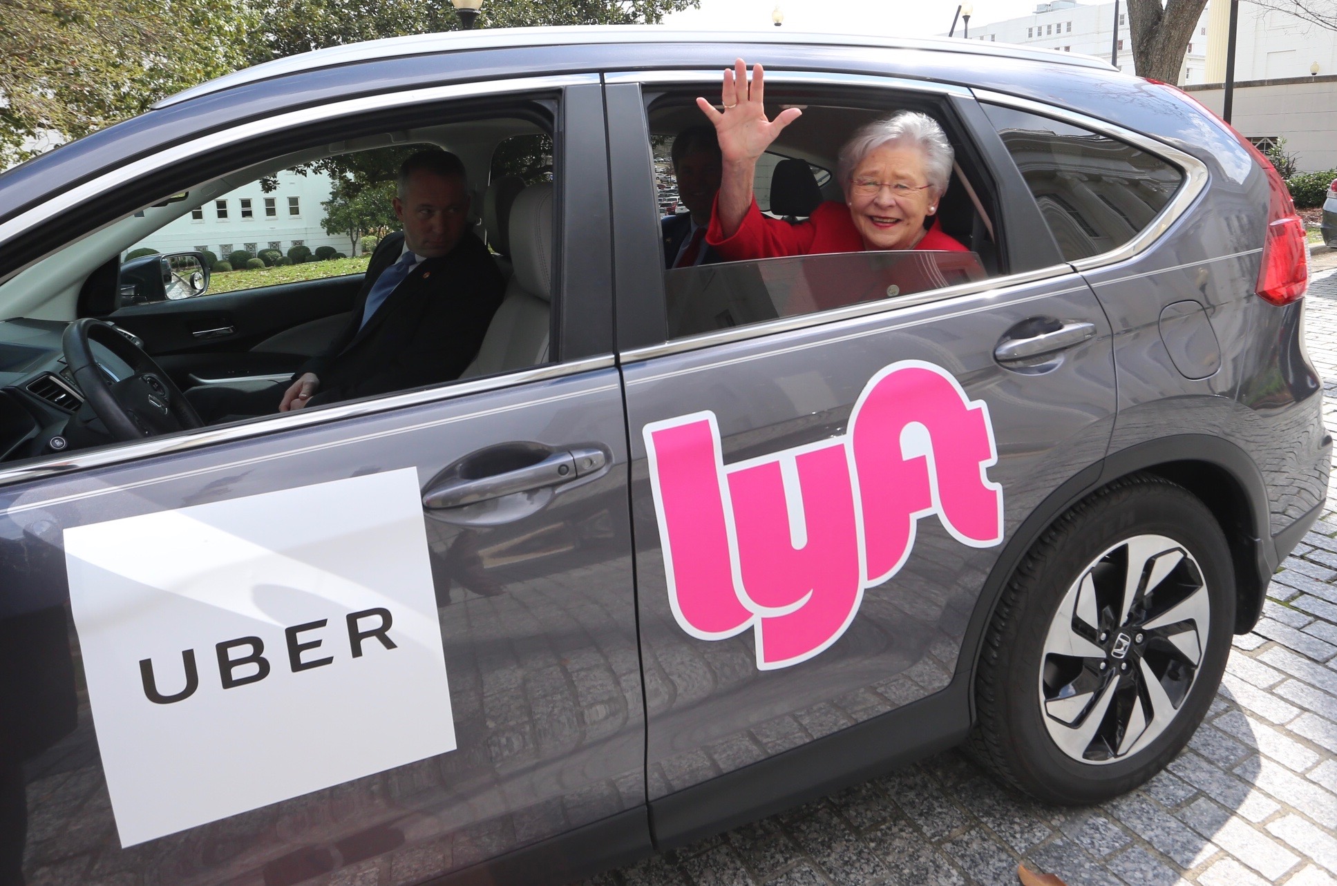 Governor Kay Ivey Signs Statewide Ridesharing Bill into Law
