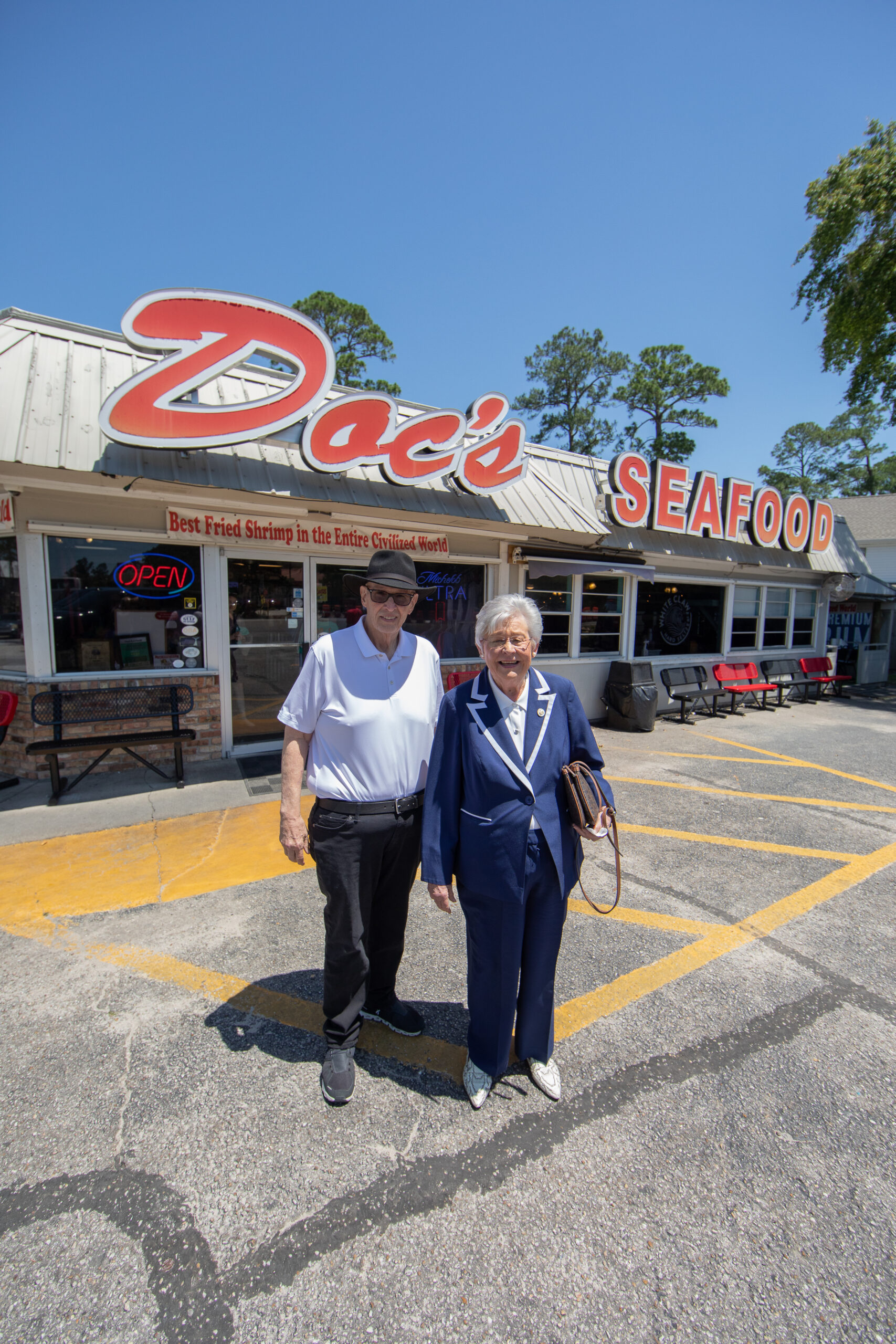 Governor Ivey Proclaims Small Business Saturday, Voices Unwavering Support for Alabama Small Businesses
